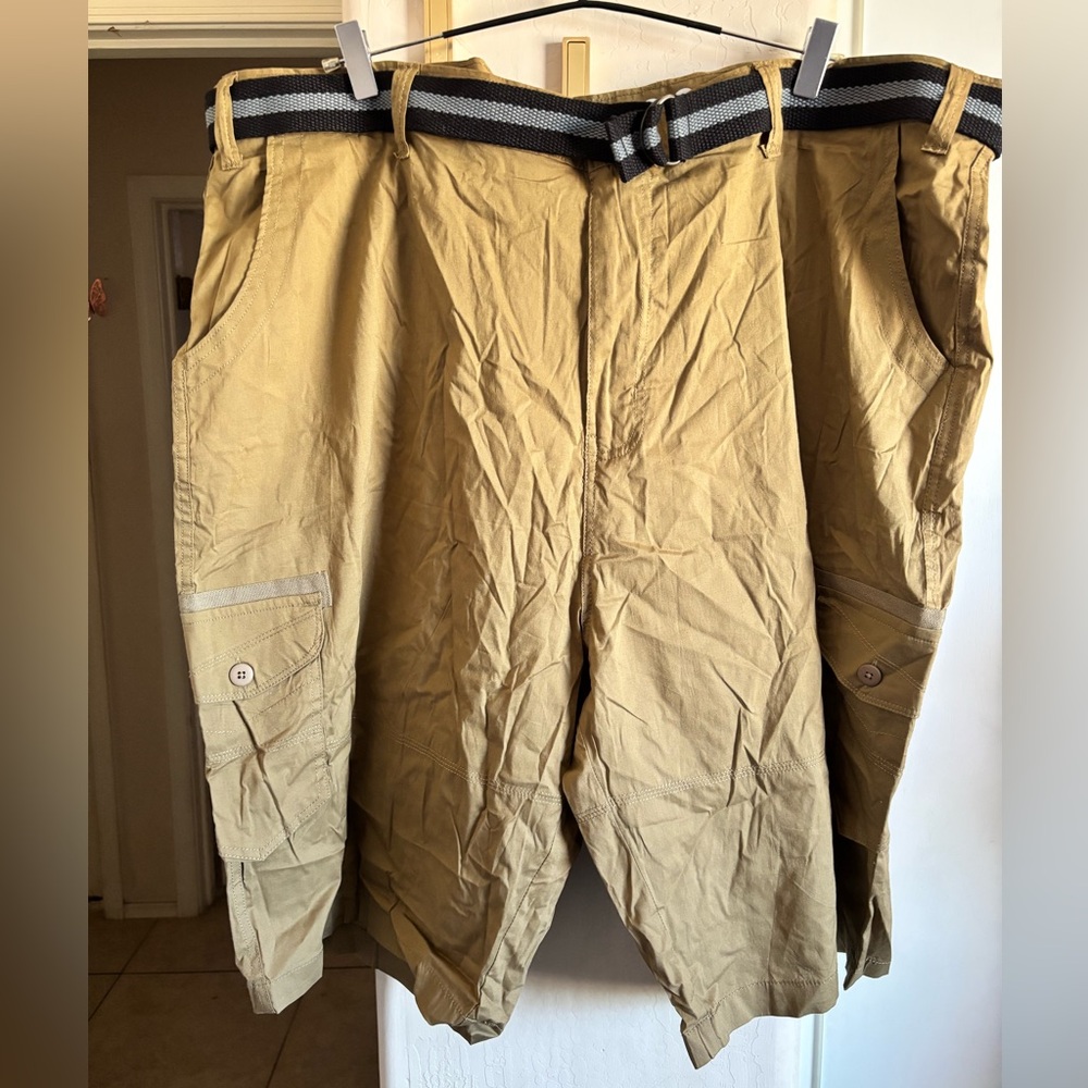 NWOT Kenneth Cole Men's Lightweight Cargo Shorts in Khaki w Stripe Belt, Size 48